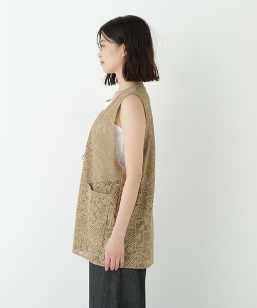 human woman / ヒューマンウーマン シャツ・ブラウス | ◆ジオメトリックレースジレ | 詳細10