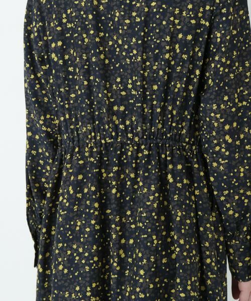 human woman / ヒューマンウーマン ワンピース | プチフラワープリントブラウジングバンドカラーワンピース | 詳細19
