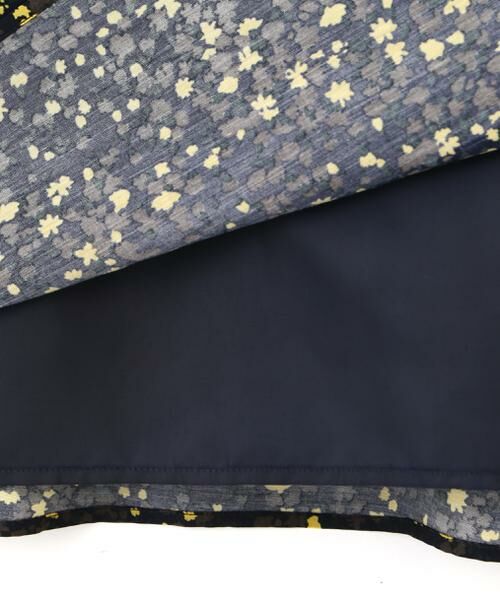 human woman / ヒューマンウーマン ワンピース | プチフラワープリントブラウジングバンドカラーワンピース | 詳細20