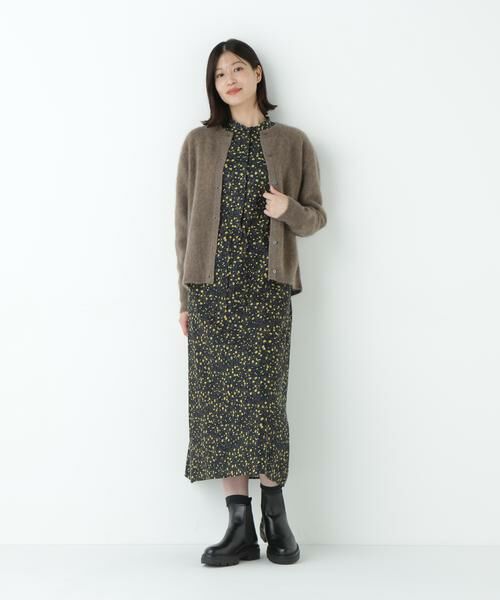 human woman / ヒューマンウーマン ワンピース | プチフラワープリントブラウジングバンドカラーワンピース | 詳細10