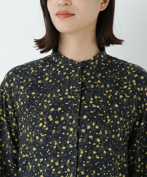 human woman / ヒューマンウーマン ワンピース | プチフラワープリントブラウジングバンドカラーワンピース | 詳細14