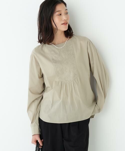 human woman / ヒューマンウーマン シャツ・ブラウス | ◆インドキルトヨークノーカラーブラウス（カーキ）