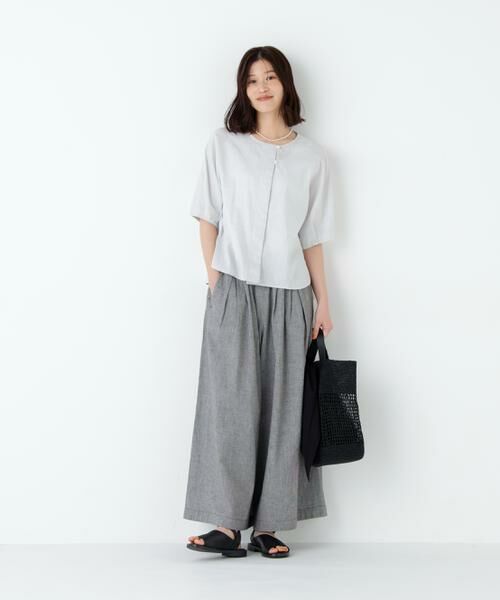 human woman / ヒューマンウーマン シャツ・ブラウス | リネンコットンシャンブレータックスリーブブラウス | 詳細3
