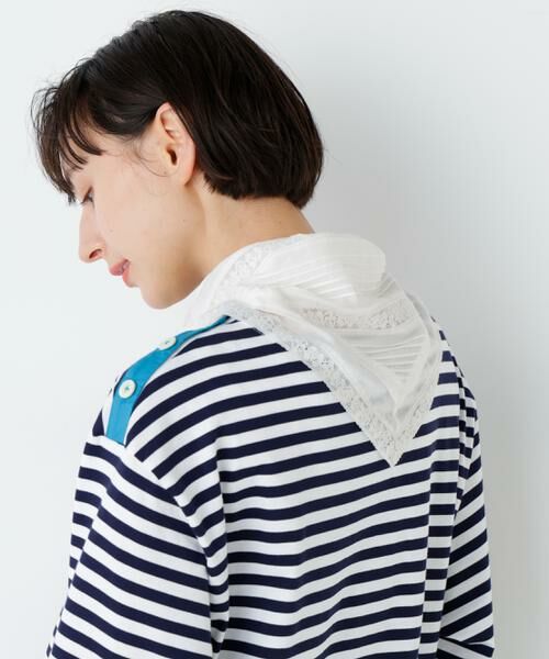 human woman / ヒューマンウーマン マフラー・ショール・スヌード・ストール | ピンタックレーストライアングルスカーフ | 詳細1