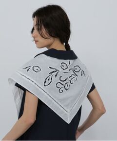 human woman / ヒューマンウーマン マフラー・ショール・スヌード・ストール | カットワーク刺繍トライアングルスカーフ