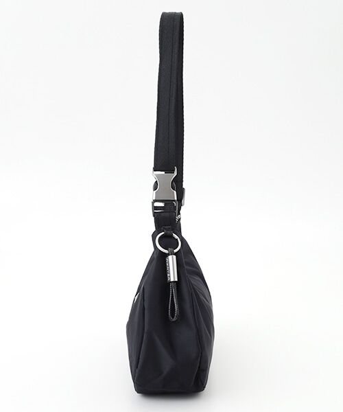 HUNTER / ハンター ショルダーバッグ | プレミアム ナイロン スピード ショルダー バッグ | 詳細1