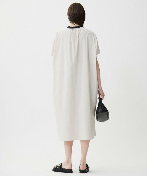 ICB / アイシービー ロング・マキシ丈ワンピース | 【接触冷感・UVカット・洗える】RENUソフトタイプライター バンドカラーワンピース | 詳細4