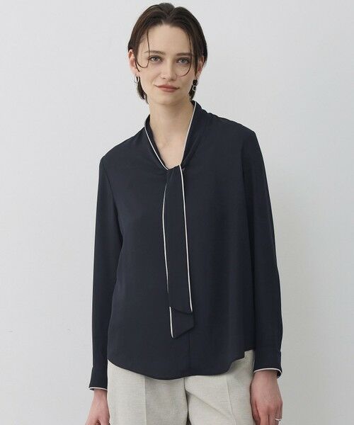 ICB / アイシービー シャツ・ブラウス | 【新色追加】BackSatinAmunzen 配色ボウタイブラウス（ネイビー）