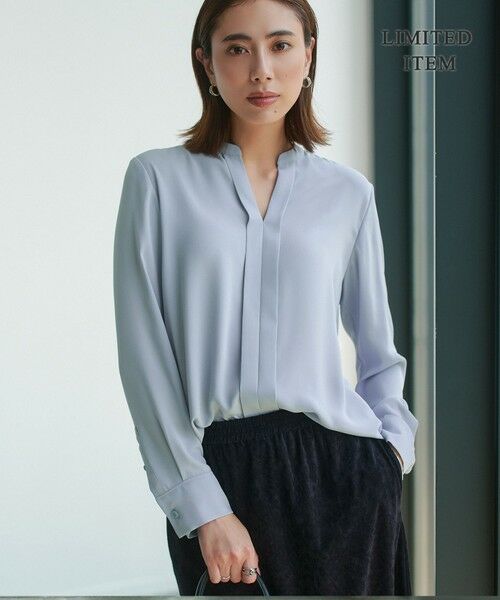 ICB/アイシービー 【新色追加・WEB限定・接触冷感・UVケア・速乾・洗える】BackSatinAmunzen キーネックブラウス サックスグレー系 XS ICB/アイシービー 【新色追加・WEB限定・接触冷感・UVケア・速乾・洗える】BackSatinAmunzen キーネックブラウス サックスグレー系 XS