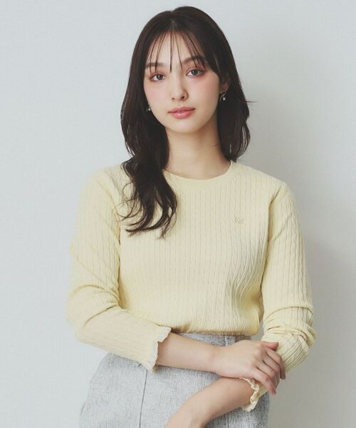 index / インデックス ニット・セーター | ゴールドモチーフ付きケーブルニット【洗濯機洗い可】(ライトイエロー(030))