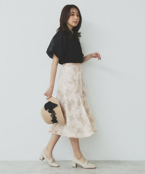 新品タグ付き UNTITLED 【洗える】ふんわり 麻マーメイドスカート 42 希少⭕️UNTITLED 【洗える】ふんわり 麻マーメイドスカート 42