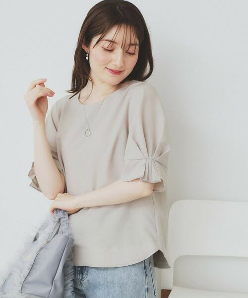 index/インデックス 《8色展開/XS-LLサイズ》タックパフスリーブブラウス【洗濯機洗い可/吸水速乾/防シワ/抗ピル】 グレージュ(050) 40(L) index/インデックス 《8色展開/XS-LLサイズ》タックパフスリーブブラウス【洗濯機洗い可/吸水速乾/防シワ/抗ピル】 グレージュ(050) 40(L)