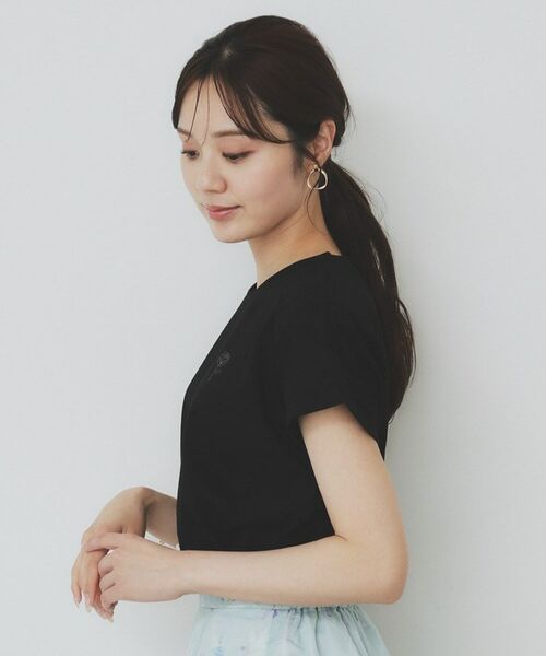 index / インデックス Tシャツ | 《6色展開/S-3Lサイズ》フラワー刺繍Tシャツ【汗ジミ防止/吸水速乾/接触冷感/UVケア/洗濯機洗い可】 | 詳細10