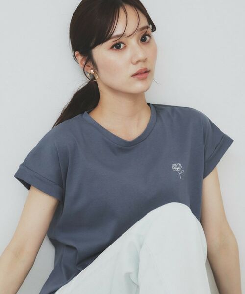 セール】 《6色展開/S-3Lサイズ》フラワー刺繍Tシャツ【汗ジミ