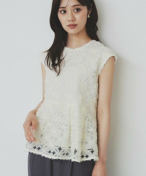 index / インデックス シャツ・ブラウス | フラワーチュール刺繍ペプラムブラウス【洗える】(アイボリー(004))