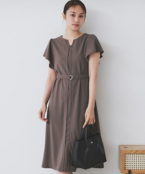 index / インデックス ミニ丈・ひざ丈ワンピース | 《S-3Lサイズ》フリルスリーブワンピース【洗濯機洗い可】(トープ(054))