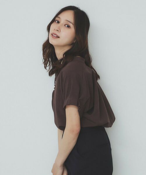 index / インデックス シャツ・ブラウス | 《7色展開/XS-LLサイズ》タックスリーブスキッパーブラウス【洗濯機洗い可/吸水速乾/抗ピル/防シワ/イージーアイロン】 | 詳細4