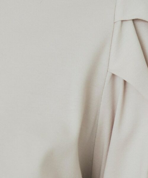 index / インデックス カットソー | 《5色展開》Vネックタックパフスリーブトップス【洗濯機洗い可/UVケア/接触冷感】 | 詳細16