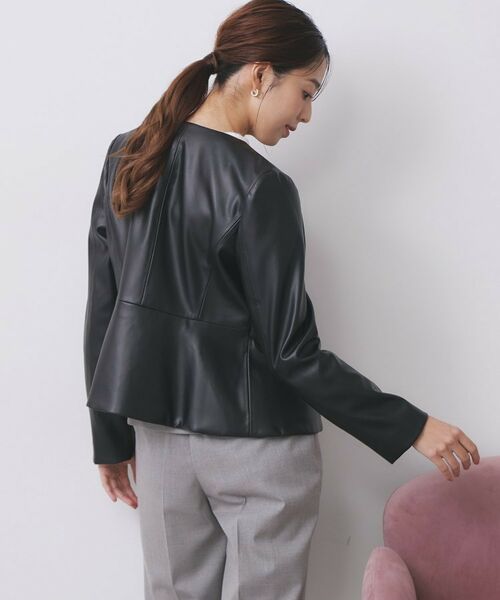 index / インデックス ノーカラージャケット | レザー調ストレッチペプラムジャケット【洗える】 | 詳細1