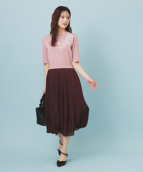 index / インデックス ミニ丈・ひざ丈ワンピース | 刺繍デザインドッキングプリーツワンピース【洗濯機OK】 | 詳細9