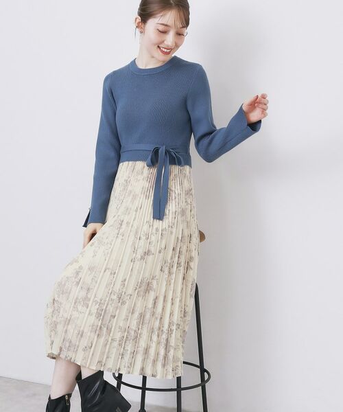 index / インデックス ミニ丈・ひざ丈ワンピース | フラワープリーツドッキングニットワンピース【洗濯機OK】(ブルー(092))