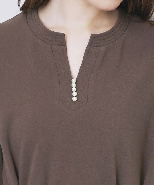 index / インデックス ミニ丈・ひざ丈ワンピース | パール調ボタン付きキーネックワンピース【洗濯機OK】《S～3L》 | 詳細25