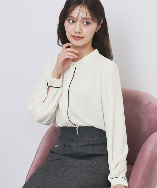 index / インデックス シャツ・ブラウス | タックデザインバンドカラーブラウス【洗濯機OK】(オフホワイト(503))