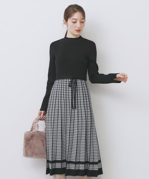 index / インデックス ミニ丈・ひざ丈ワンピース | 千鳥チェックバイカラーニットワンピース【洗濯機OK/抗ピル】(ブラック(019))