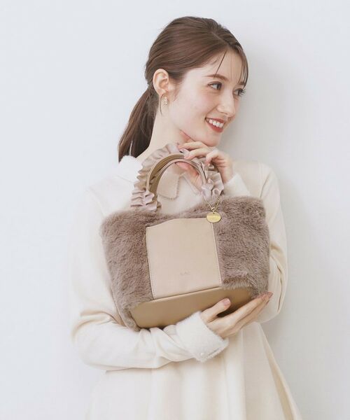 index / インデックス トートバッグ | フリルハンドル フェイクファーミドルトートバッグ(ベージュ(052))