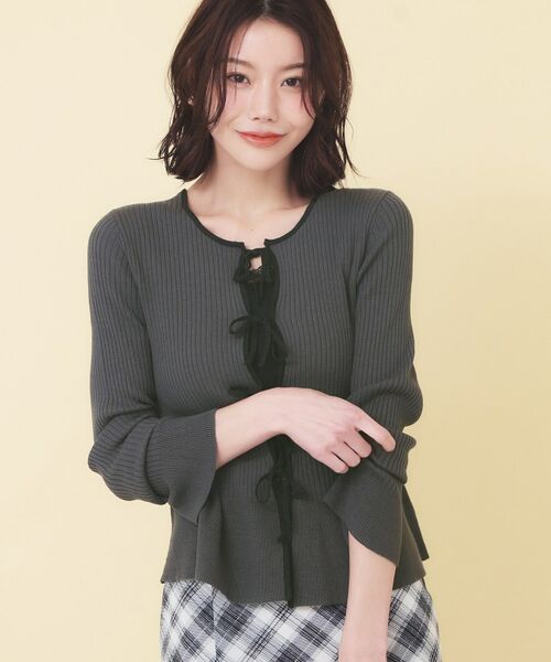 index / インデックス カーディガン・ボレロ | 前後2wayラメトリムリボンカーディガン【洗濯機OK】（チャコールグレー(014)）