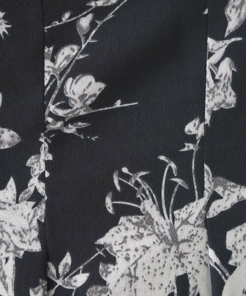 index / インデックス ロング・マキシ丈ワンピース | フラワーハイネックタックワンピース【洗濯機OK／イージーアイロン／防シワ】 | 詳細12