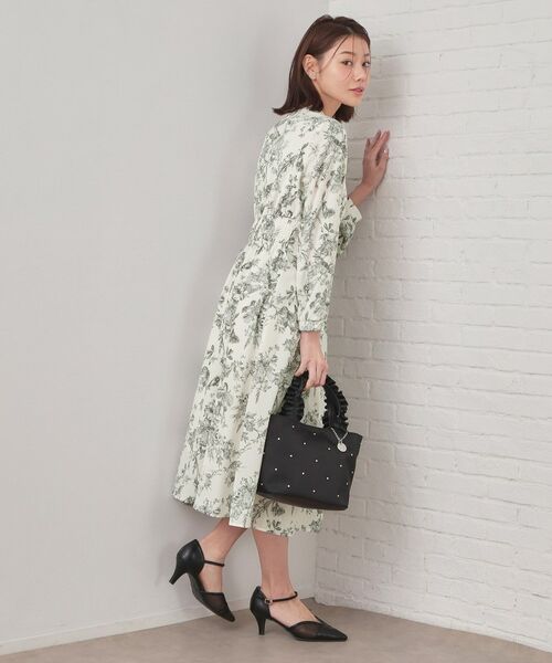index / インデックス ロング・マキシ丈ワンピース | フラワーハイネックタックワンピース【洗濯機OK／イージーアイロン／防シワ】 | 詳細3
