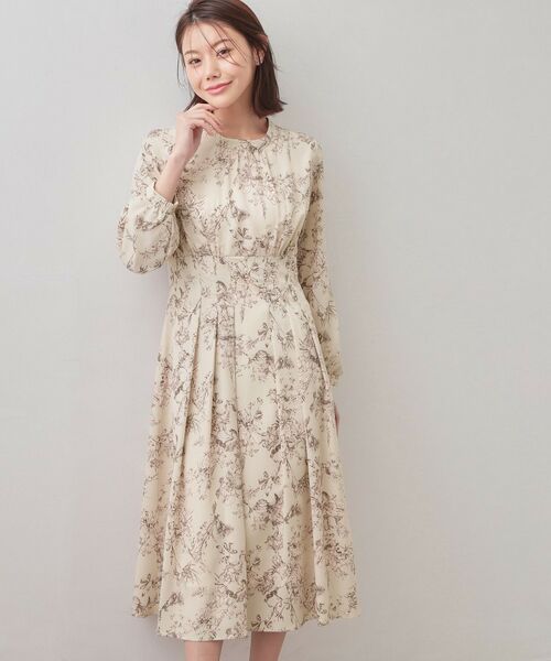 index / インデックス ロング・マキシ丈ワンピース | フラワーハイネックタックワンピース【洗濯機OK／イージーアイロン／防シワ】（グレージュ(150)）