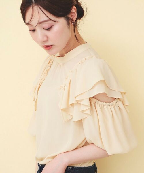 index / インデックス シャツ・ブラウス | スリットフリルバルーンスリーブブラウス【洗濯機OK／イージーアイロン／防シワ】 | 詳細1