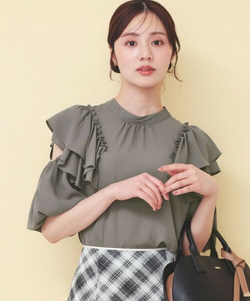 index / インデックス シャツ・ブラウス | スリットフリルバルーンスリーブブラウス【洗濯機OK／イージーアイロン／防シワ】（チャコールグレー(014)）