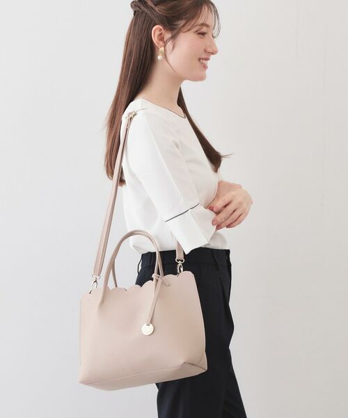 index / インデックス トートバッグ | 【2WAY】軽量合皮スカラップデザインミドルトートバッグ | 詳細5