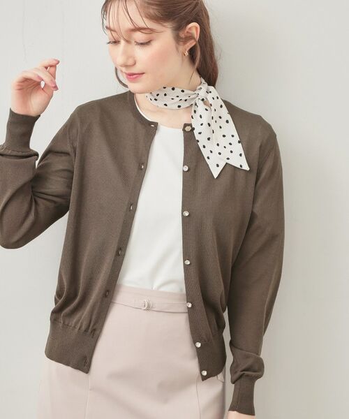 index / インデックス カーディガン・ボレロ | ビジューボタンクルーネックカーディガン【洗濯機OK・接触冷感・抗ピリング】（ブラウン(844)）