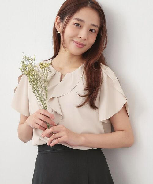 index / インデックス シャツ・ブラウス | フリルフレアスリーブブラウス【洗濯機OK／UVケア／吸水速乾／透け防止／汗ジミ防止】（グレージュ(050)）