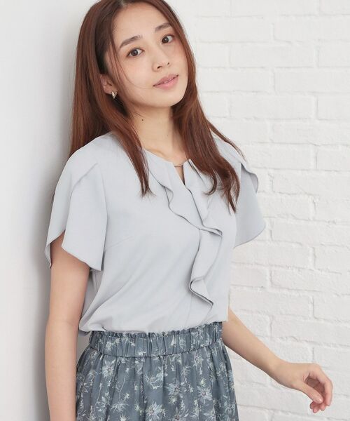 index / インデックス シャツ・ブラウス | フリルフレアスリーブブラウス【洗濯機OK／UVケア／吸水速乾／透け防止／汗ジミ防止】（サックスブルー(090)）
