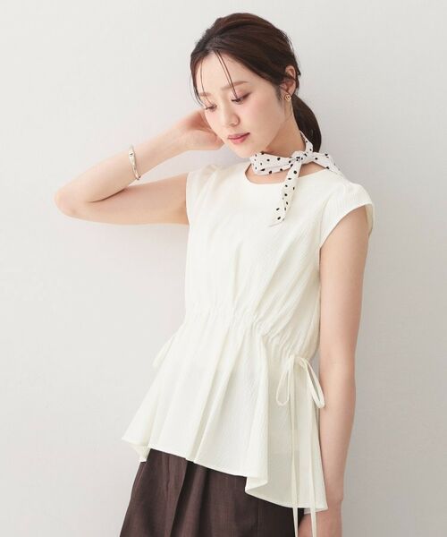 index / インデックス シャツ・ブラウス | シボサイドリボンペプラムブラウス【洗濯機OK／防シワ／ストレッチ／イージーアイロン】（オフホワイト(003)）