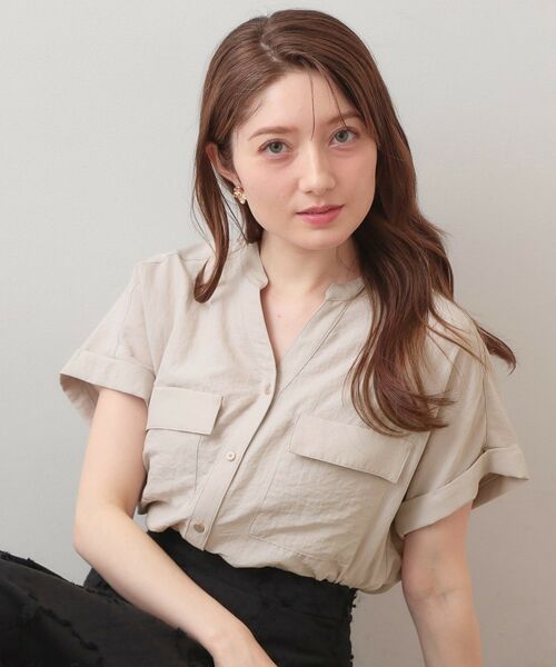 index / インデックス シャツ・ブラウス | ダブルポケットスキッパーブラウス【洗濯機OK・接触冷感・吸水速乾・防シワ・イージーアイロン】（グレージュ(050)）