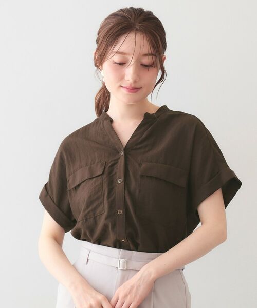 index / インデックス シャツ・ブラウス | ダブルポケットスキッパーブラウス【洗濯機OK・接触冷感・吸水速乾・防シワ・イージーアイロン】（ブラウン(844)）