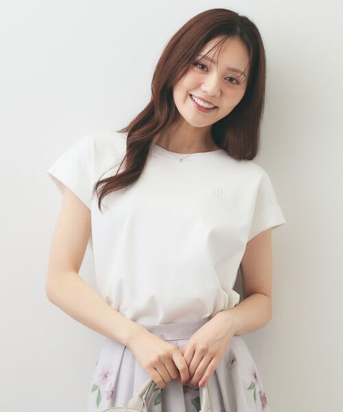 index / インデックス カットソー | ワンポイント刺繍ターンバックTシャツ【洗濯機OK/接触冷感/UVケア】(オフホワイト(003))