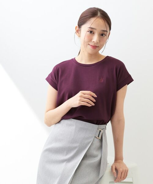 index / インデックス カットソー | ワンポイント刺繍ターンバックTシャツ【洗濯機OK/接触冷感/UVケア】(ボルドー(064))