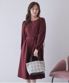 index / インデックス ロング・マキシ丈ワンピース | カットジョーゼットフロントフェイクパールワンピース【洗濯機OK／イージーアイロン／防シワ／ストレッチ】