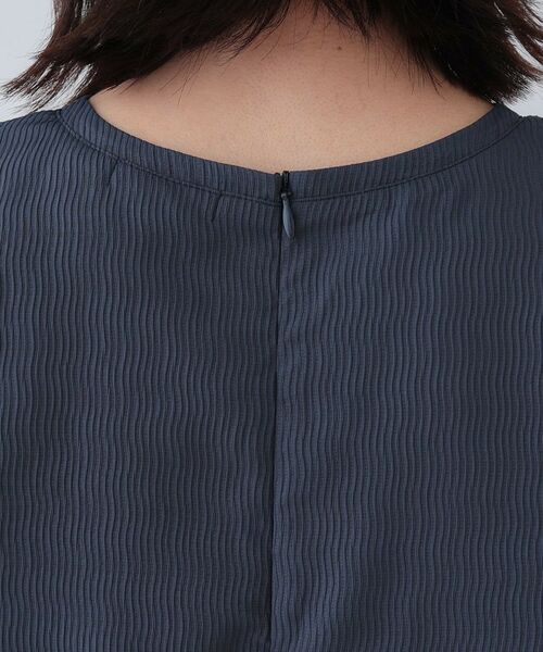 INDIVI / インディヴィ シャツ・ブラウス | 【洗える/凹凸素材】シンプルVネックブラウス | 詳細18