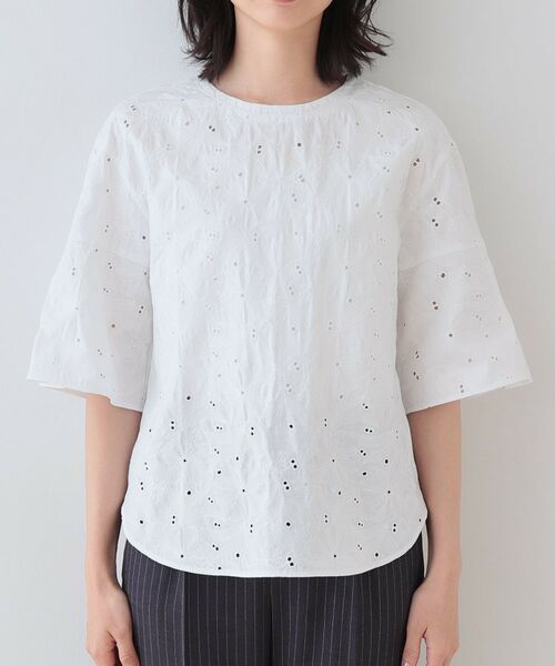 INDIVI / インディヴィ シャツ・ブラウス | 【洗える】フラワーカット刺繍フレアスリーブブラウス | 詳細10