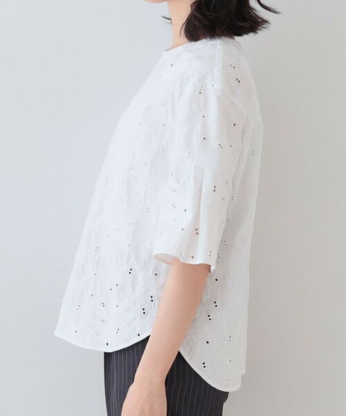 INDIVI / インディヴィ シャツ・ブラウス | 【洗える】フラワーカット刺繍フレアスリーブブラウス | 詳細11