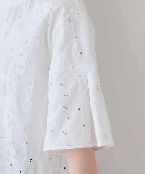 INDIVI / インディヴィ シャツ・ブラウス | 【洗える】フラワーカット刺繍フレアスリーブブラウス | 詳細15