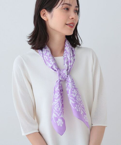 INDIVI / インディヴィ バンダナ・スカーフ | 【90cm四方】ボタニカル柄大判スカーフ | 詳細3